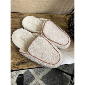 VIONIC Caressa Slipper with Arch Support Natural Curly 7.5